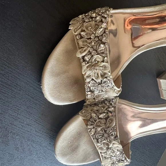 Badgley Mischka Finesse Ivory Heel - Picture 9 of 11